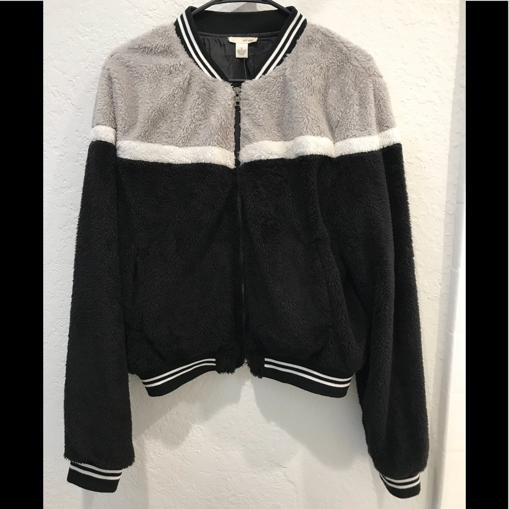Wet Seal Women jacket black  and grey full zip.